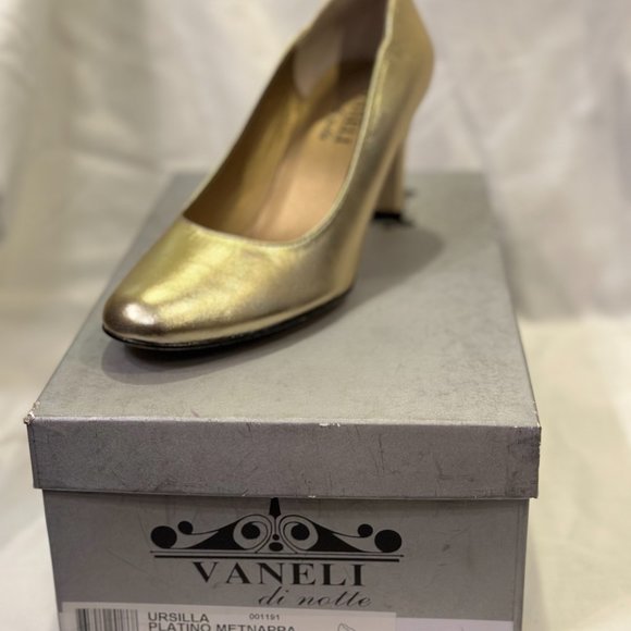 Vaneli - Picture 4 of 5